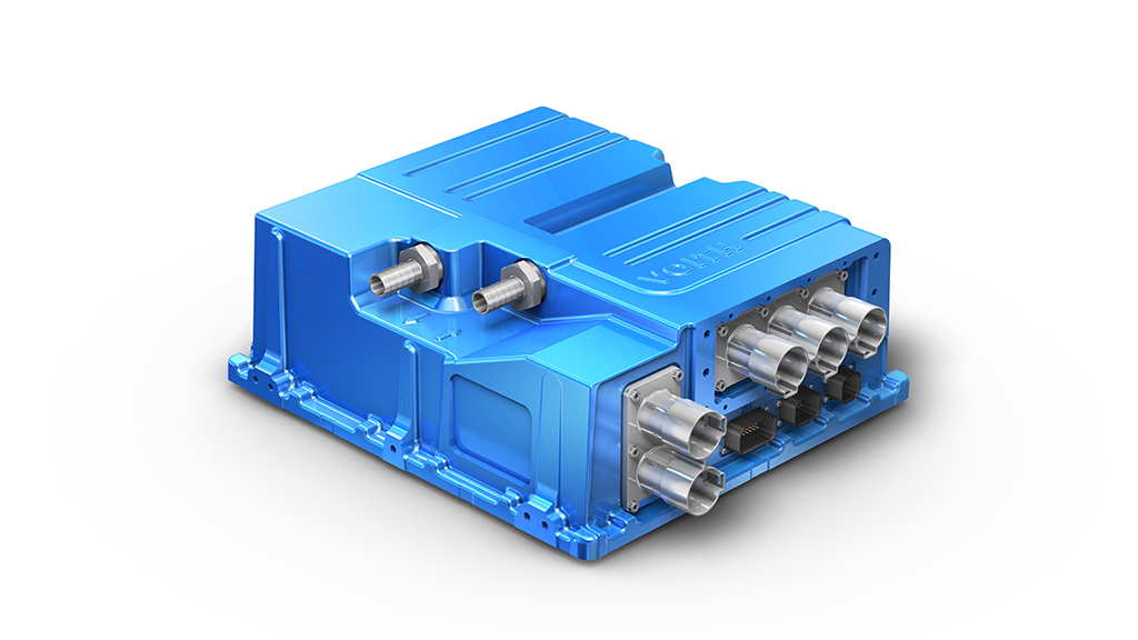 Die kompakt gebaute und leichte Future Inverter Platform (FIP) ist speziell für die besonderen Anforderungen im Bereich Nutzfahrzeuge konzipiert und wird in künftigen Generationen des VEDS integriert sein. Sie ist mit neuesten Microcontrollern ausgestattet und erfüllt so geltende Cyber-Security-Standards für die Automobilindustrie.