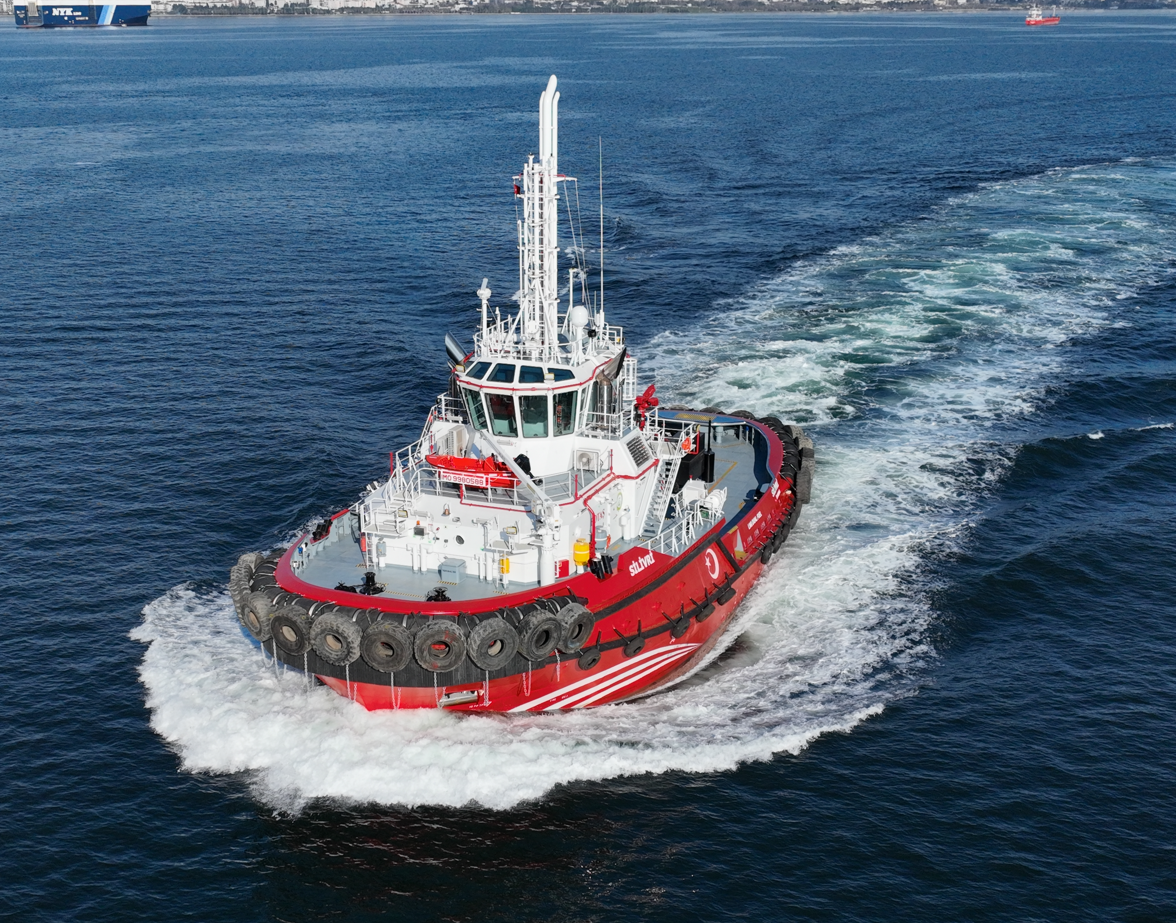 Dual-fuel tug TRAktor V3900-DF