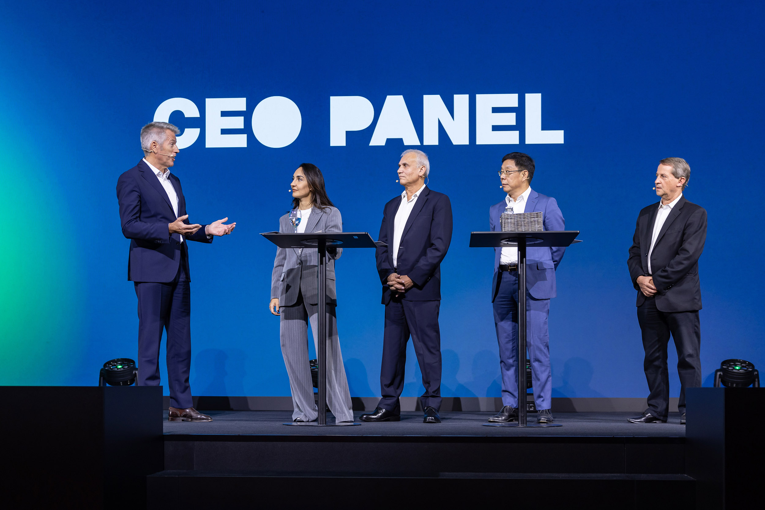 CEO Panel from left to right: Andreas Endters (President & CEO Voith Paper), N. Sinem Öksüz Dedebayraktar (Board Member & CEO Paper and Packaging Division, KIPAS), Austin Davey (President Paper Division, Pratt Industries), Ying Guangdong (Vice General Manager and Chief Engineer, Sun Paper), Francisco Razzolini (CTO, Klabin)