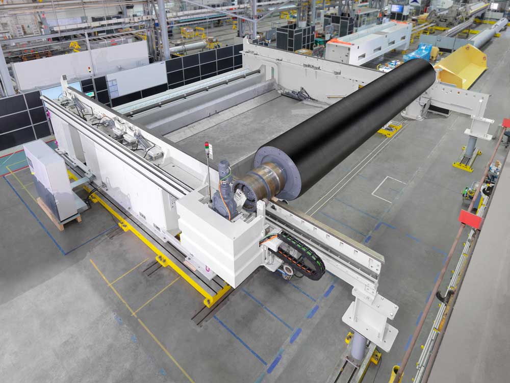 The fully-automated process of TwinDrive eliminates downtimes during jumbo roll changes, resulting in a significant increase in both efficiency and productivity.